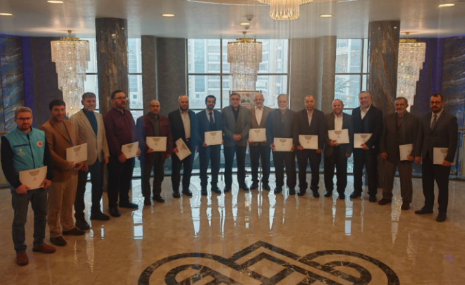 Selçuklu Müftülüğü'nden Din Görevlilerine Anlamlı Teşekkür: TDV Belgeleri Takdim Edildi