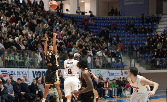 Konya Büyükşehir Belediyespor Bandırma'da Şok Mağlubiyetle Yıkıldı!